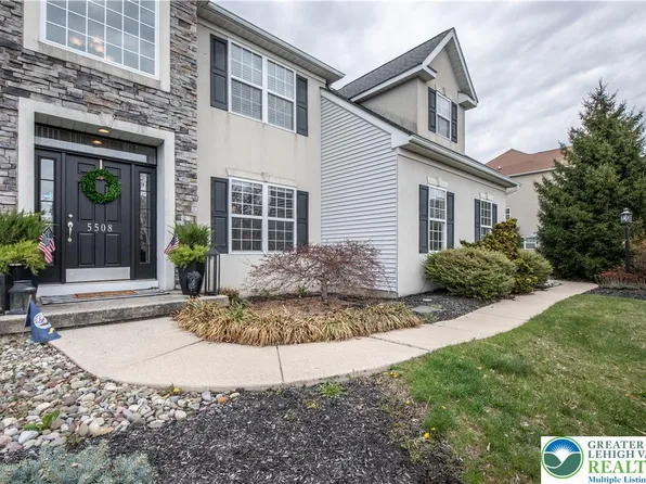 5508 Skyline Dr N, Schnecksville, PA 18078