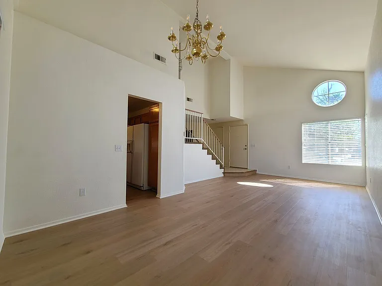2476 Dublin Way — Photo 4