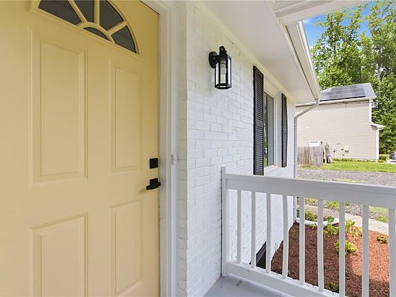 5th image of 3616 Parr Ln