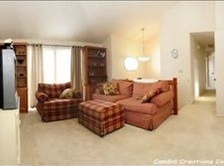 13029 Crown Point Ave, Omaha, NE 68164