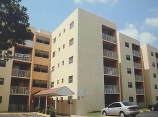 8185 NW 7th St APT 219, Miami, FL 33126