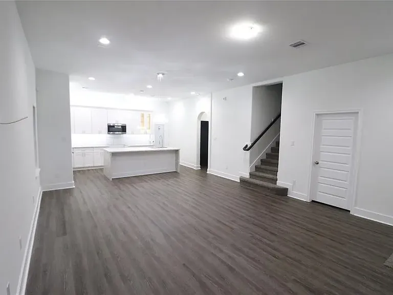 5335 Myrtlewood St — Photo 16