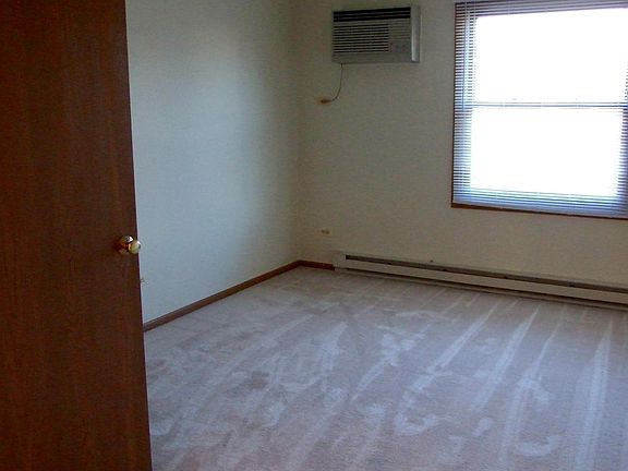 3rd image of 1351 Cunat Ct APT 2A