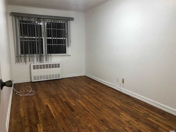 5th image of 117-08 Poppenhusen Ave #2