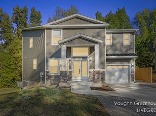 2905 Woodside Ave SE, Grand Rapids, MI