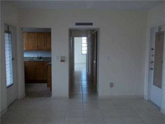 2nd image of 1150 Euclid Ave APT 309