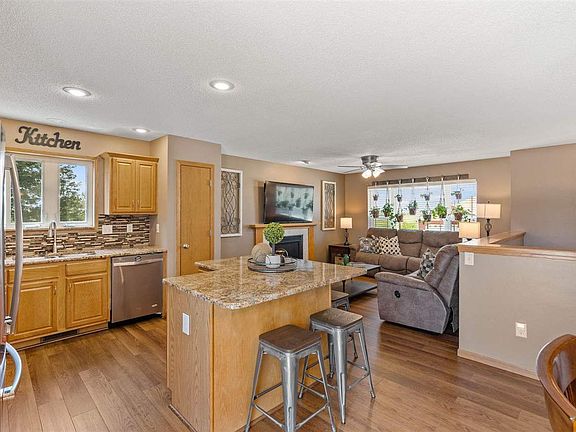 4th image of 1430 Blacktail Ln