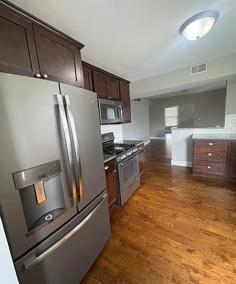 267 Eastern Ave SE #2 — Photo 1