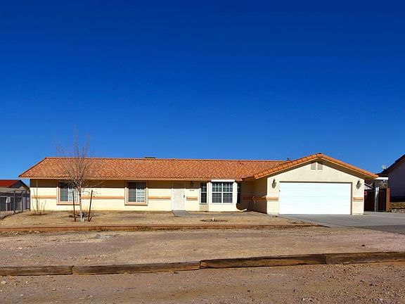 2nd image of 1660 Wagonwheel Dr