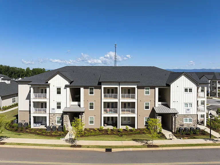 The Standard at Pinestone — Photo 33
