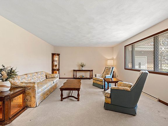 3rd image of 3005 N Abendroth St