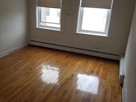 3rd image of 8409 Jamaica Ave #2F