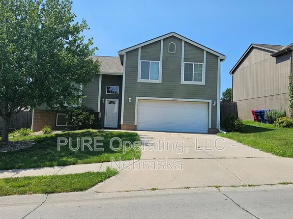 16860 Larimore Ave, Omaha, NE 68116