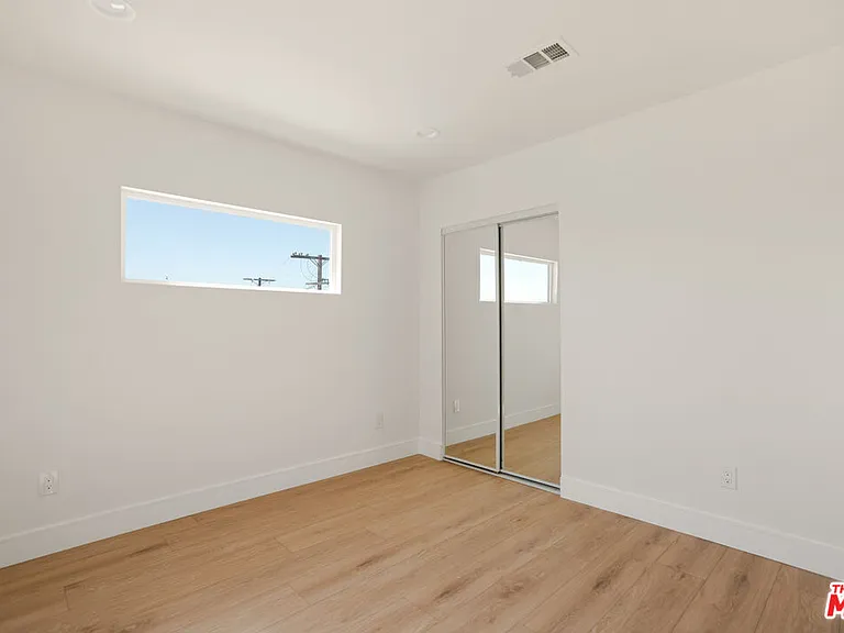 1619 2nd Ave #16191/2 — Photo 32