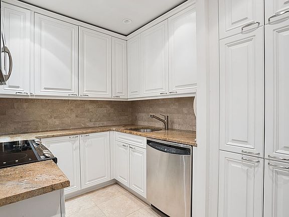 5th image of 641 5th Ave #39C