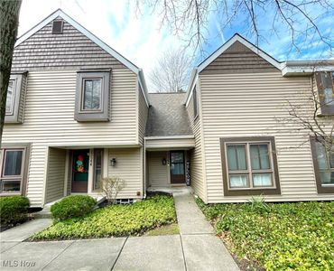 17542 Fairlawn Dr, Chagrin Falls, OH, 44023