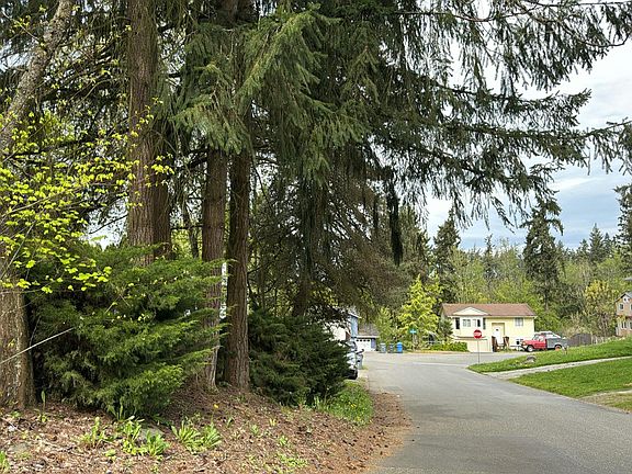 4th image of 75 17th Ave