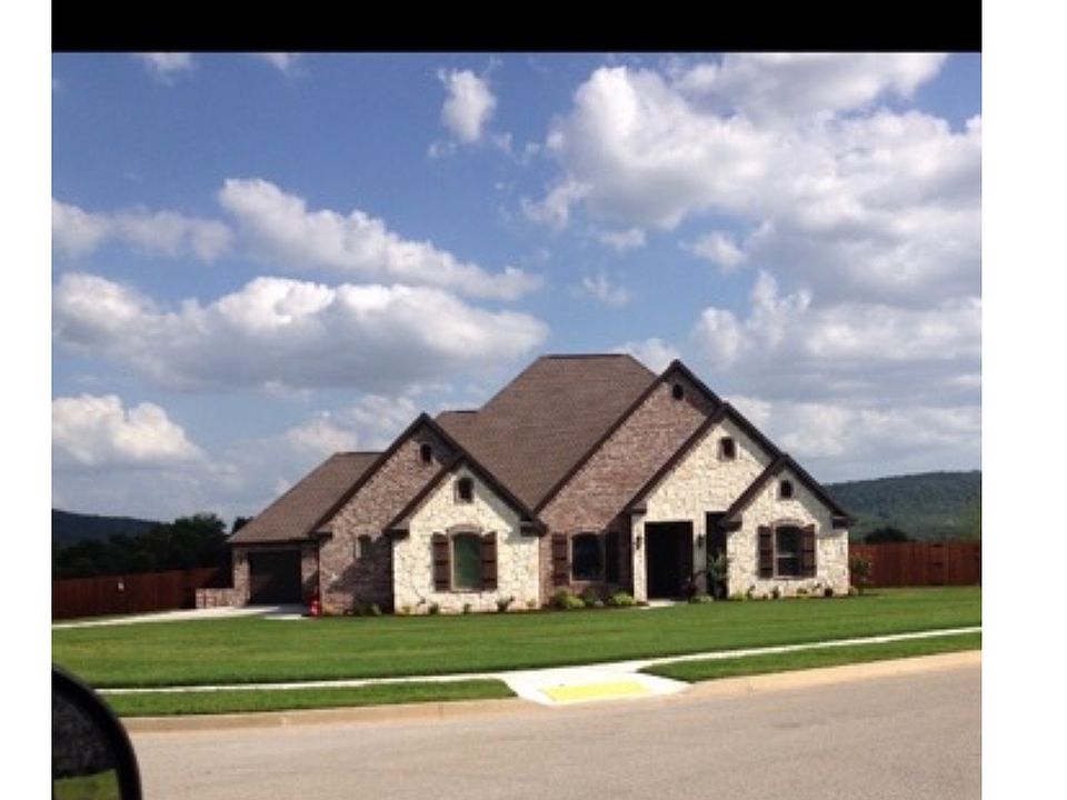 1st image of 361 W Claybrook Dr