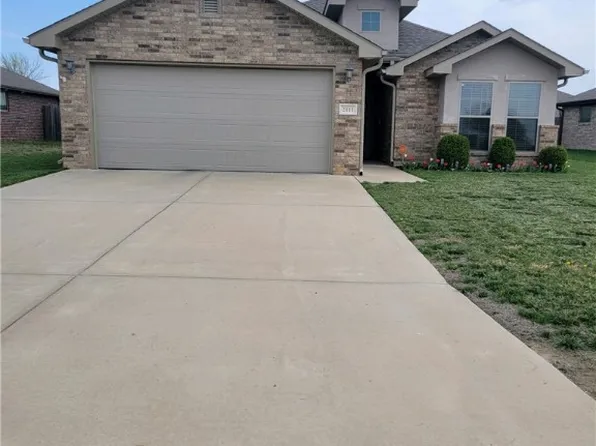 2111 S Jonathan Hunter St, Joplin, MO 64804