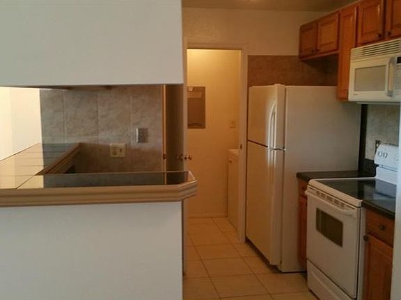 4th image of 1400 Gandy Blvd N Unit 1405