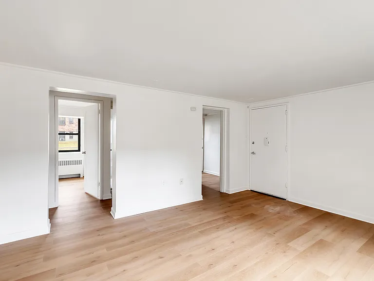 Tivoli Park Apartments — Photo 18