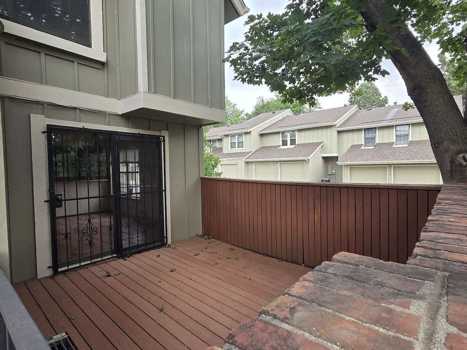 4 bed, 2200 sqft, $3,150 — Photo 4