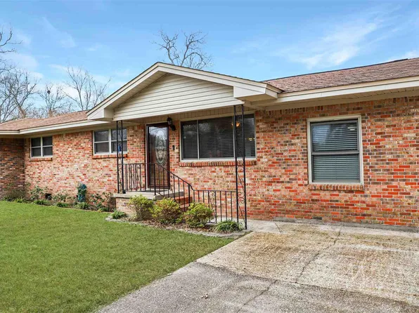 5570 Perkins St, Pensacola, FL 32526