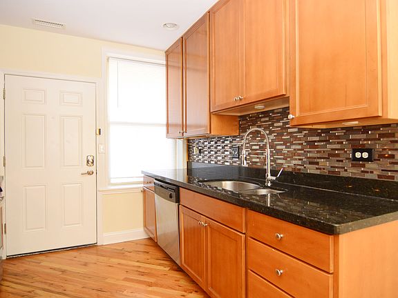 5th image of 3914 W Cortland St