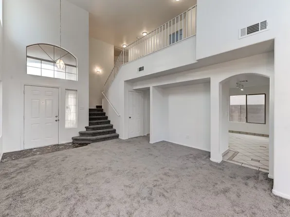 4548 Grand Rock Dr, North Las Vegas, NV 89081