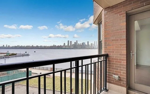 20 Avenue At Port Imperial #237 — Photo 3
