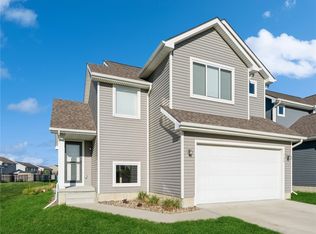 700 Juniper St NW, Bondurant, IA 50035