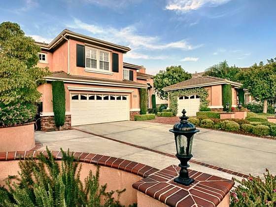 1st image of 1048 S Summer Breeze Ln