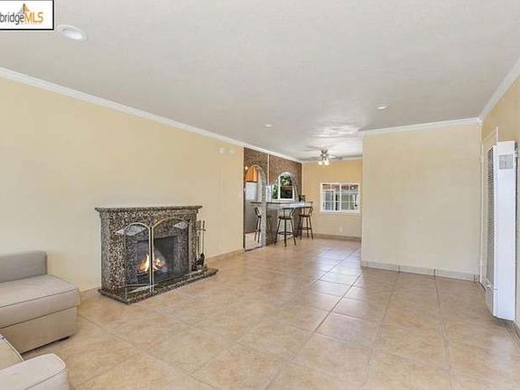 2nd image of 1004 Newbridge St