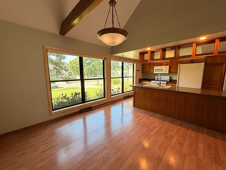 1795 Forest Lake Dr SE — Photo 4
