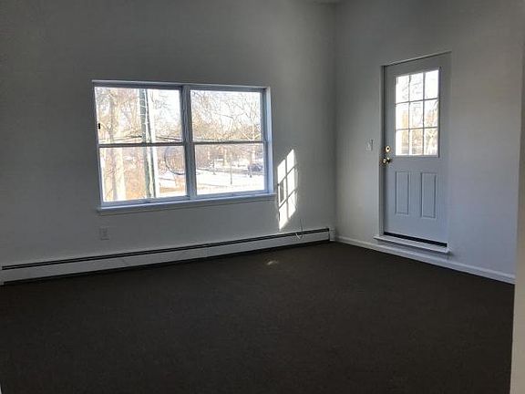 2nd image of 560 Mamaroneck Ave