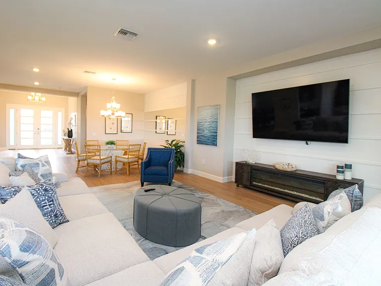 15765 Cortina St — Photo 27