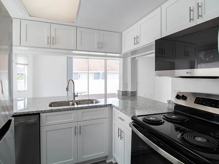 235 Mango Dr #A — Photo 10