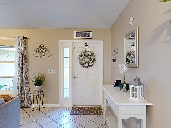 3rd image of 4557 SW Athena Drive