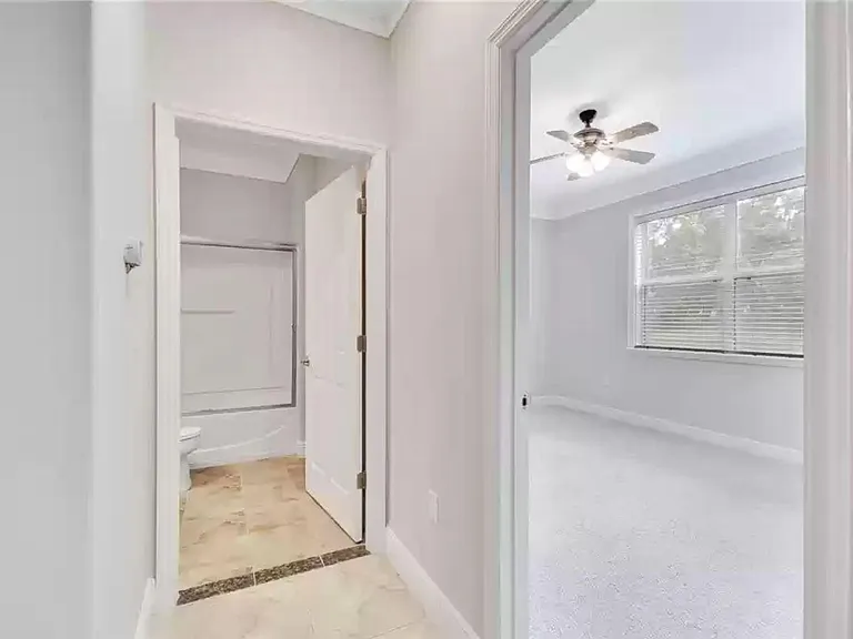 10119 Malpas Point — Photo 34
