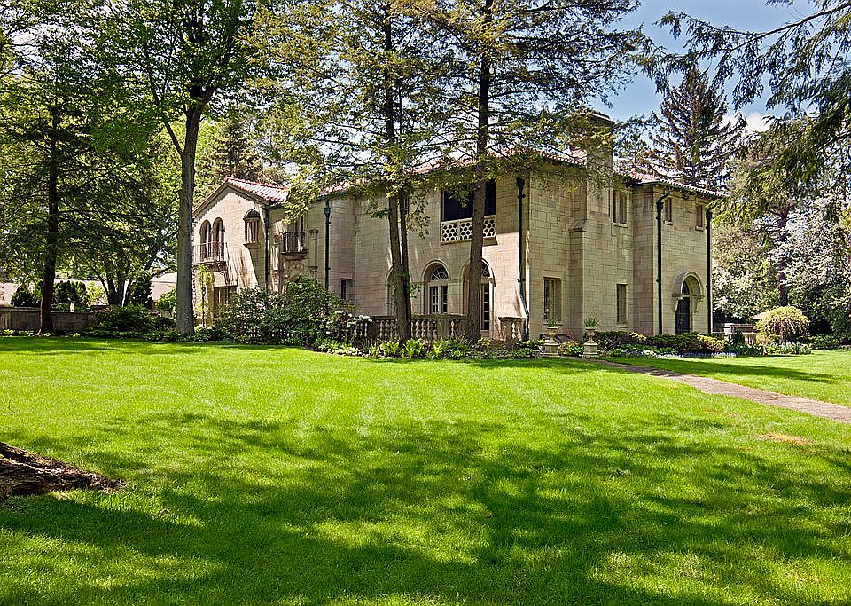 2810 Parkside Dr, Flint, MI 48503 Zillow