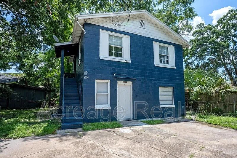 2 bed, 1.0 bath, 624 sqft, $925 — Photo 2