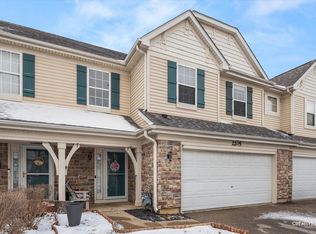 2205 Pembridge Ln, Joliet, IL 60431