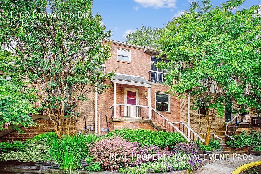 1st image of 1762 Dogwood Dr