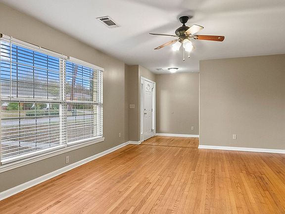 5th image of 242 Cedar Crst