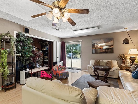 4th image of 442 High View Dr