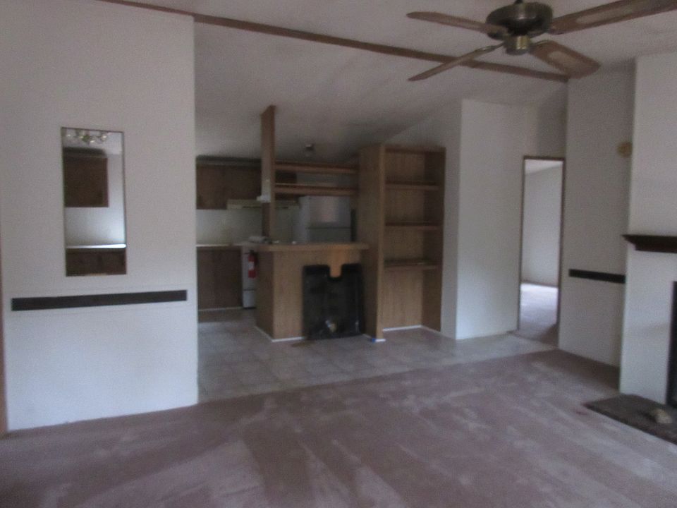 2nd image of 37 Spring Ct