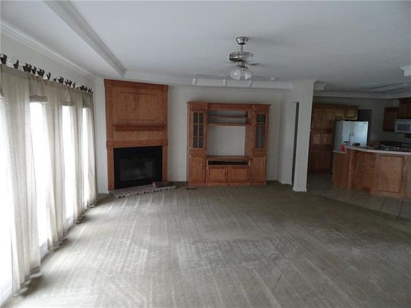 4th image of 10852 S Fm 157