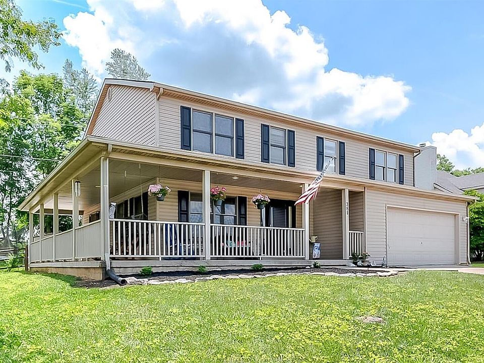 1st image of 381 Colony Dr