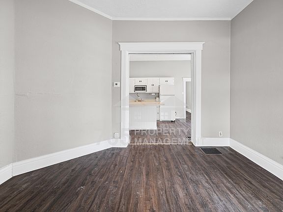 3rd image of 317 W Harrison St #3