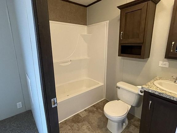 5th image of 29800 Montmorency Dr